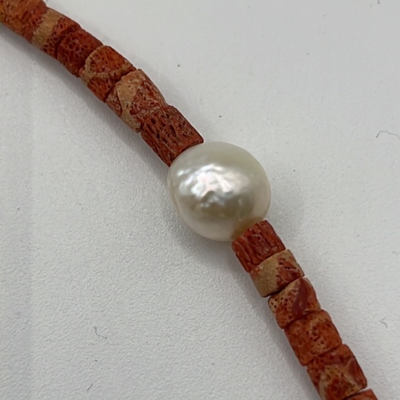 ARTISAN RED SPONGE CORAL, BAROQUE PEARL, & STERLING SILVER 18.5” NECKLACE - Picture 9 of 10